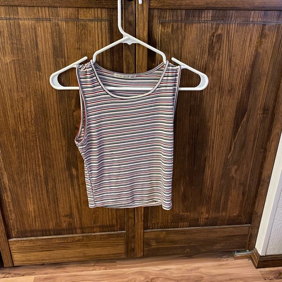 Cropped Tank Top - Picture 1 of 3